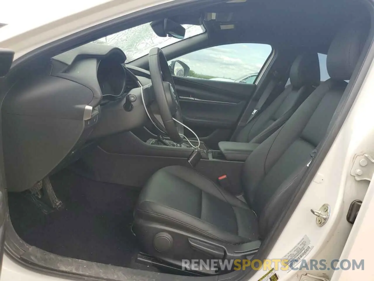 7 Photograph of a damaged car JM1BPAKM4P1613639 MAZDA 3 2023