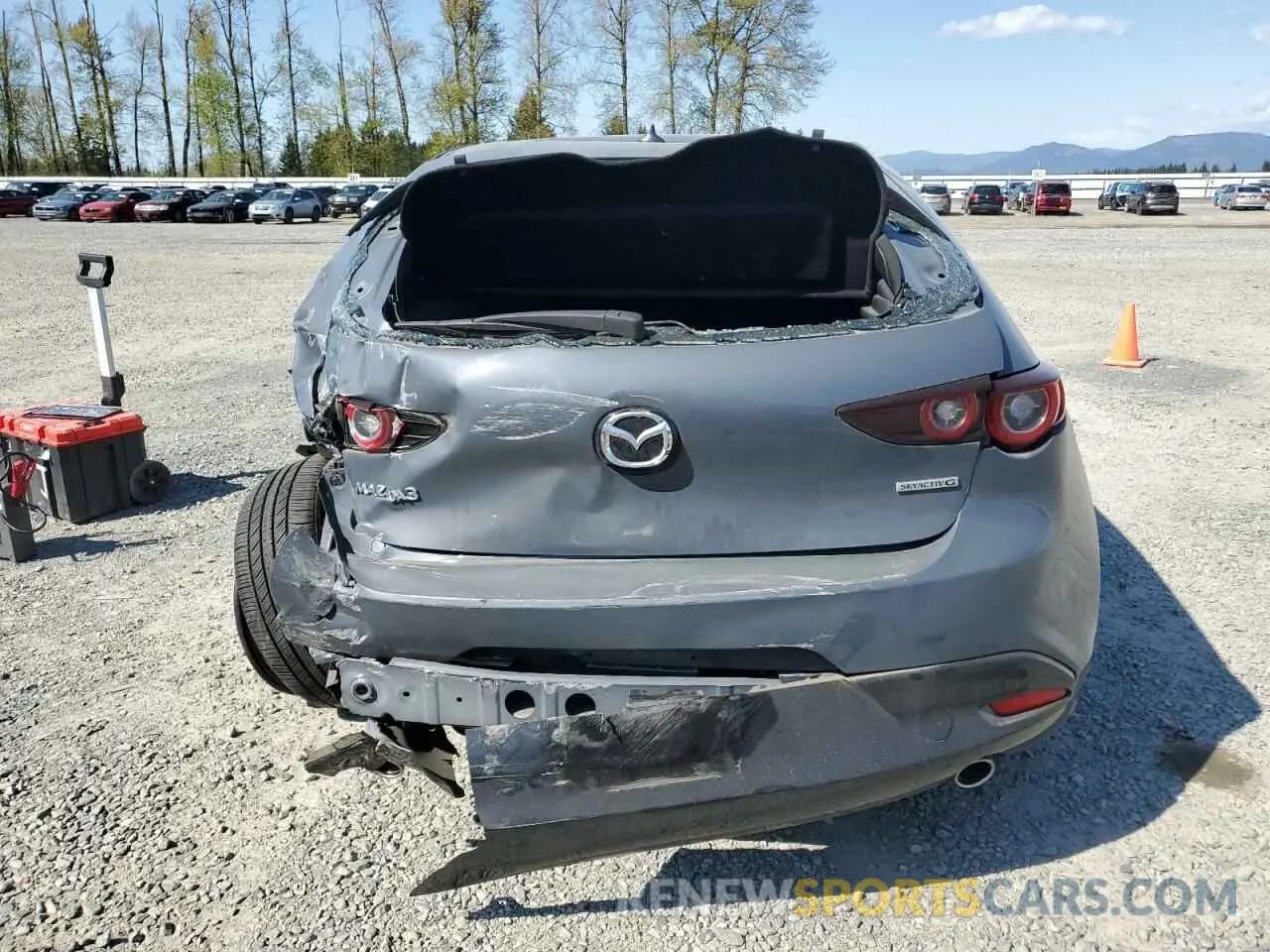 6 Photograph of a damaged car JM1BPAMM7P1616077 MAZDA 3 2023