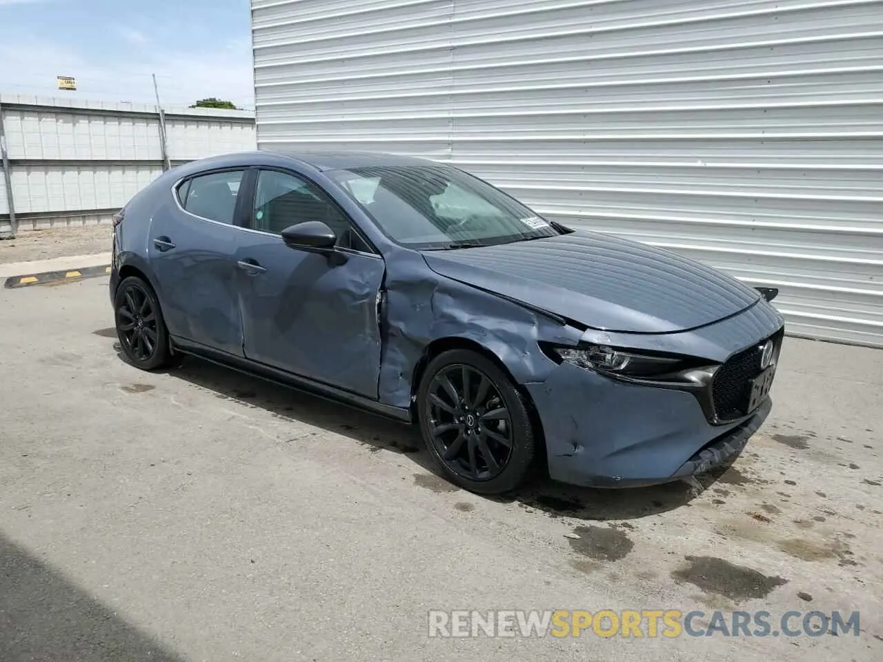 4 Photograph of a damaged car JM1BPBLM2P1611392 MAZDA 3 2023