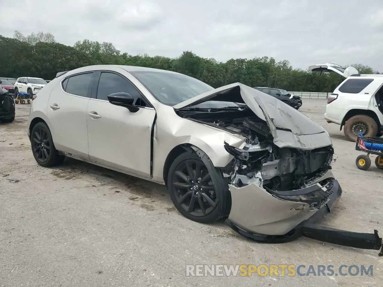 4 Photograph of a damaged car JM1BPBNY5P1621303 MAZDA 3 2023