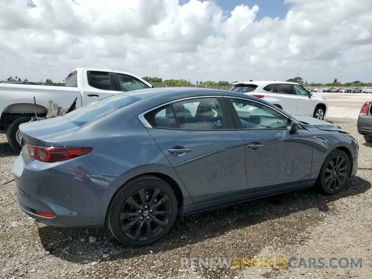 3 Photograph of a damaged car 3MZBPBCM2SM455573 MAZDA 3 2025