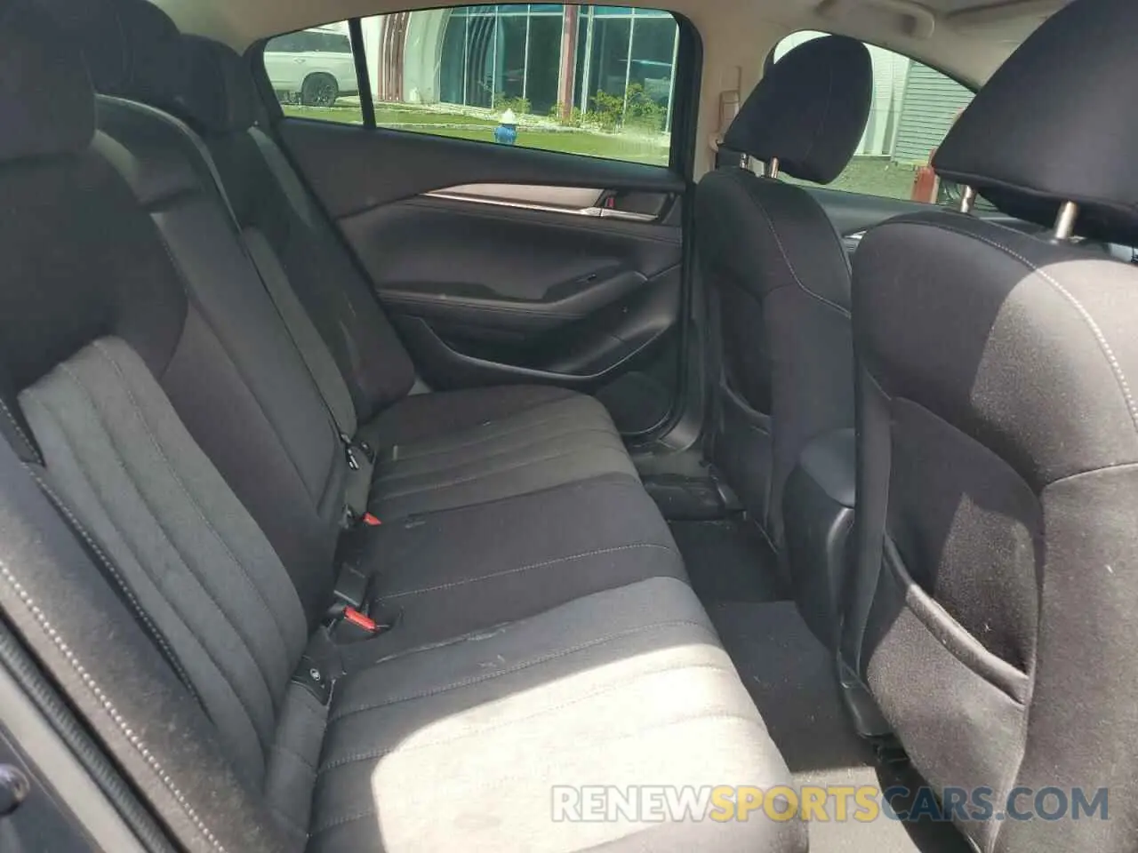 10 Photograph of a damaged car JM1GL1UM1K1510461 MAZDA 6 2019