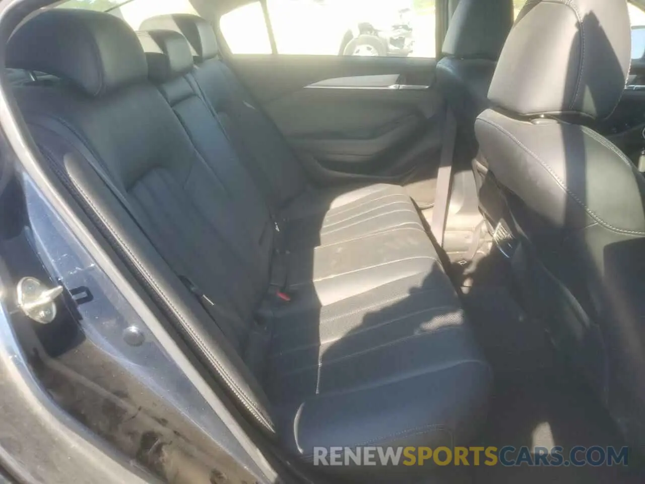 10 Photograph of a damaged car JM1GL1VM5K1502586 MAZDA 6 2019