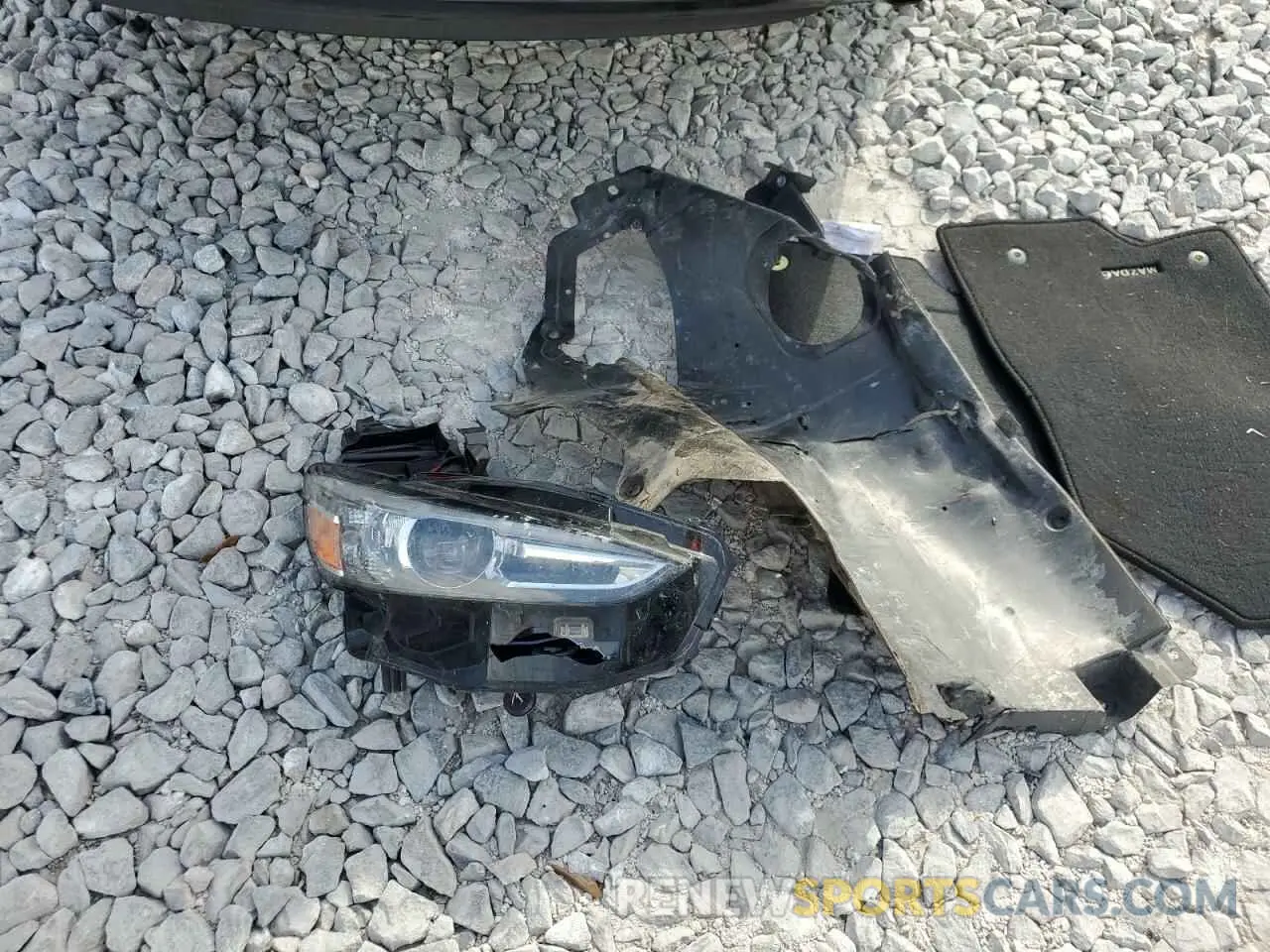 12 Photograph of a damaged car JM1GL1TY5M1617035 MAZDA 6 2021