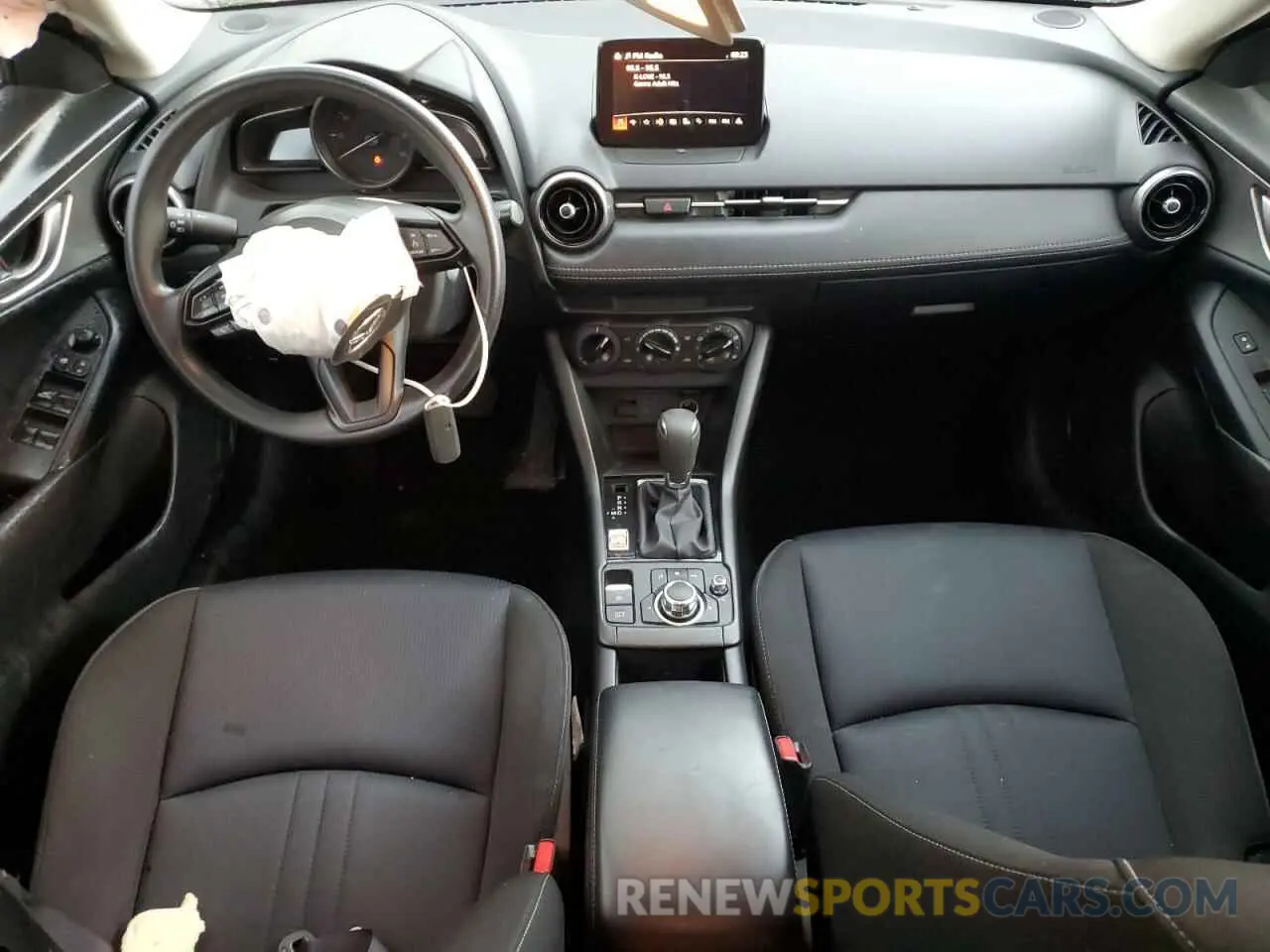 8 Photograph of a damaged car JM1DKDB70K0443216 MAZDA CX-3 2019