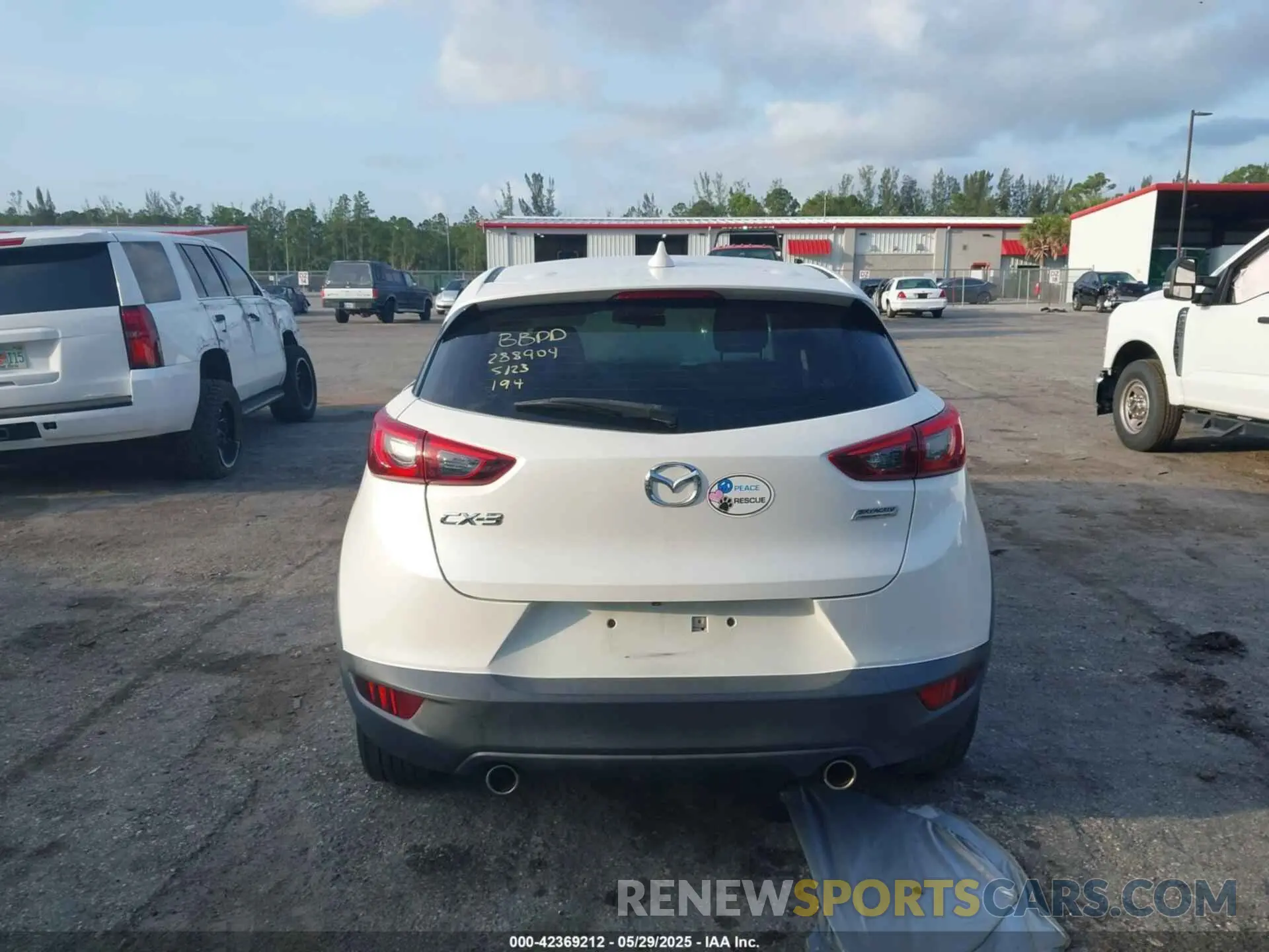 16 Photograph of a damaged car JM1DKDB70K1457899 MAZDA CX-3 2019
