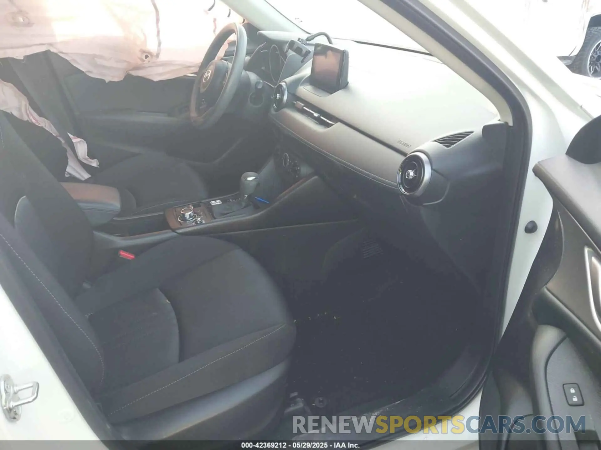 5 Photograph of a damaged car JM1DKDB70K1457899 MAZDA CX-3 2019