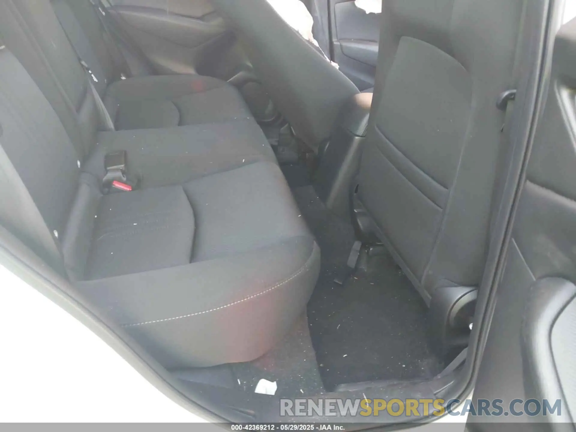 8 Photograph of a damaged car JM1DKDB70K1457899 MAZDA CX-3 2019