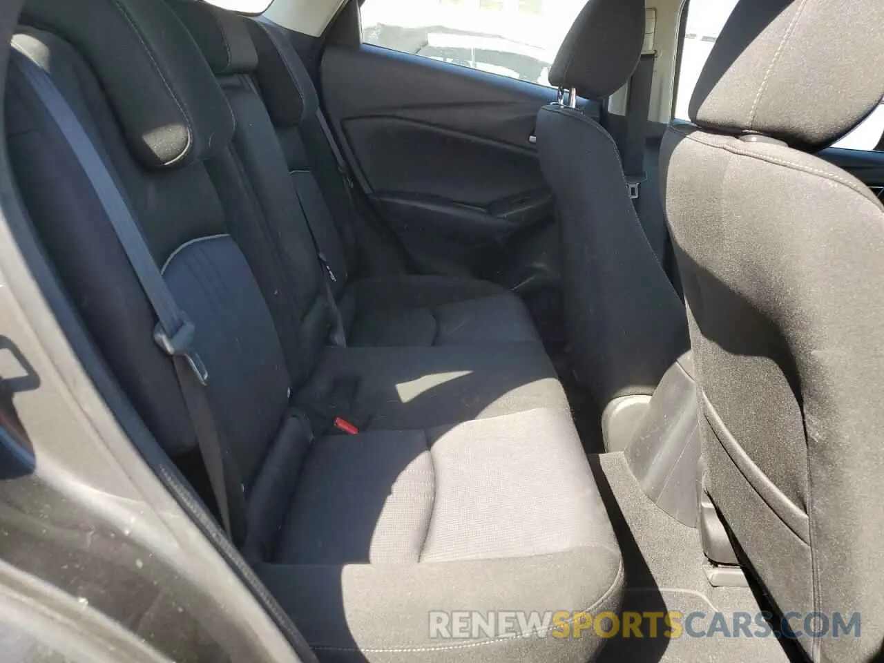 11 Photograph of a damaged car JM1DKDB72K0427826 MAZDA CX-3 2019