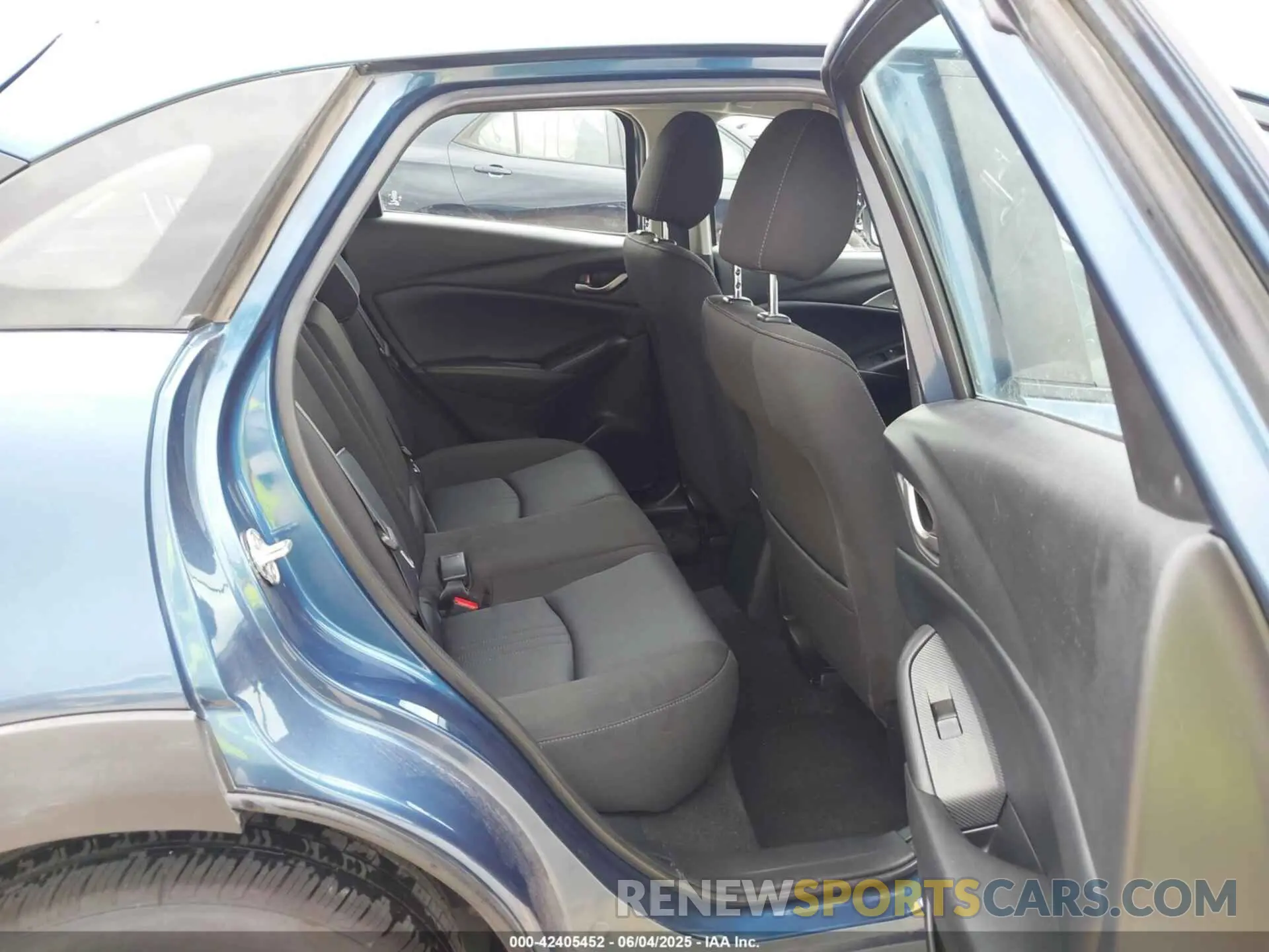 8 Photograph of a damaged car JM1DKDB73K1450154 MAZDA CX-3 2019