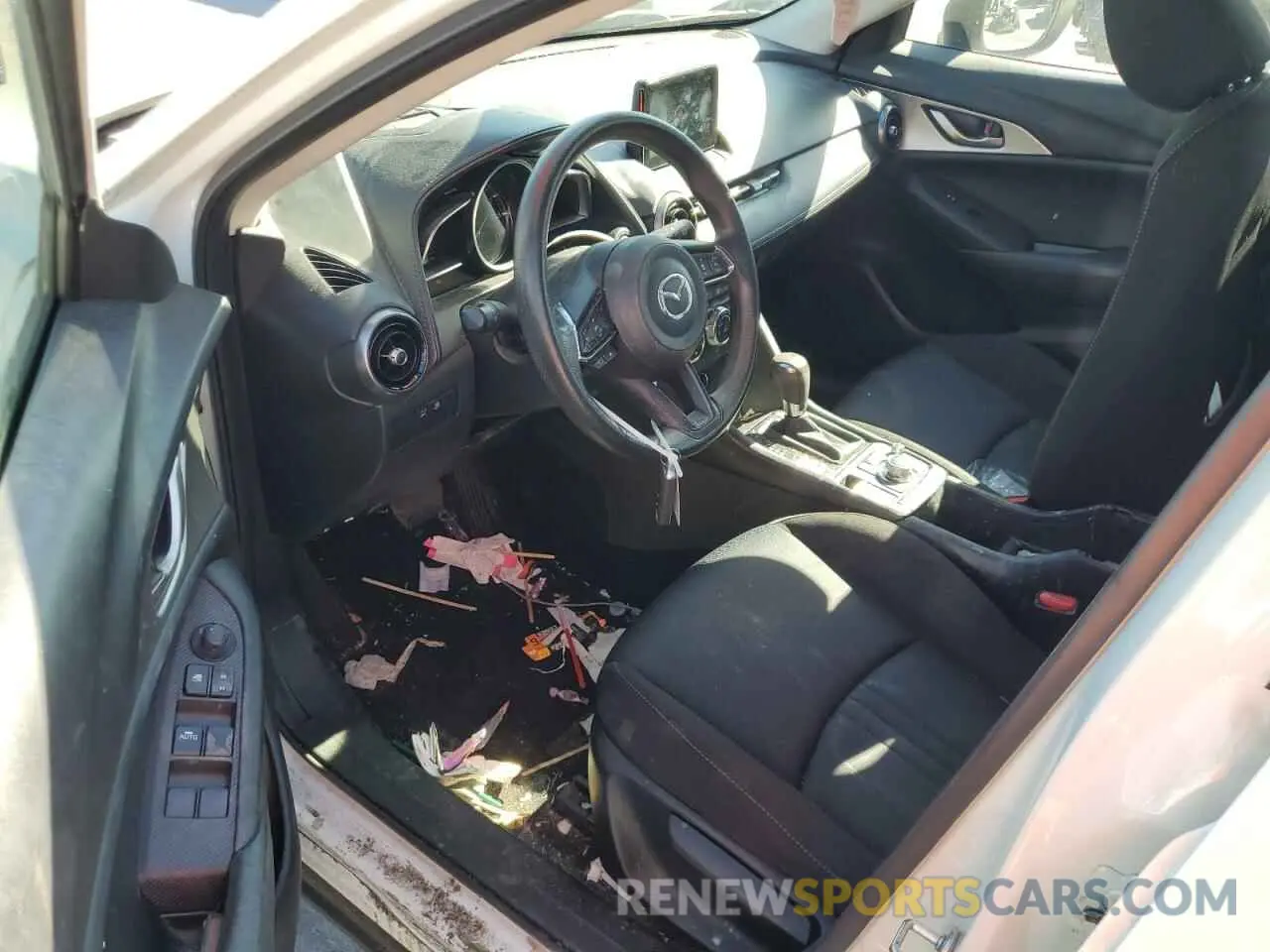 8 Photograph of a damaged car JM1DKDB74K1447554 MAZDA CX-3 2019