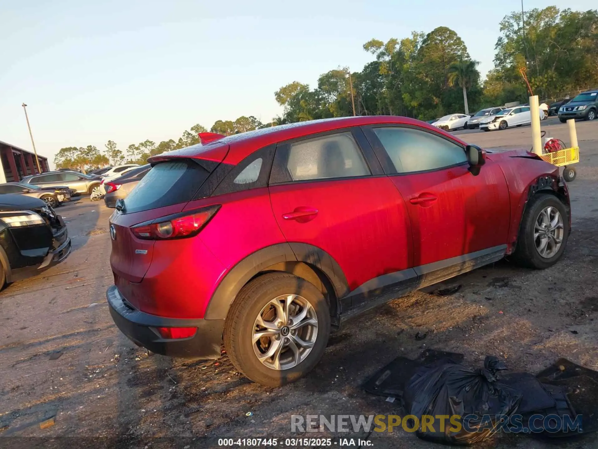4 Photograph of a damaged car JM1DKDB78K0441908 MAZDA CX-3 2019