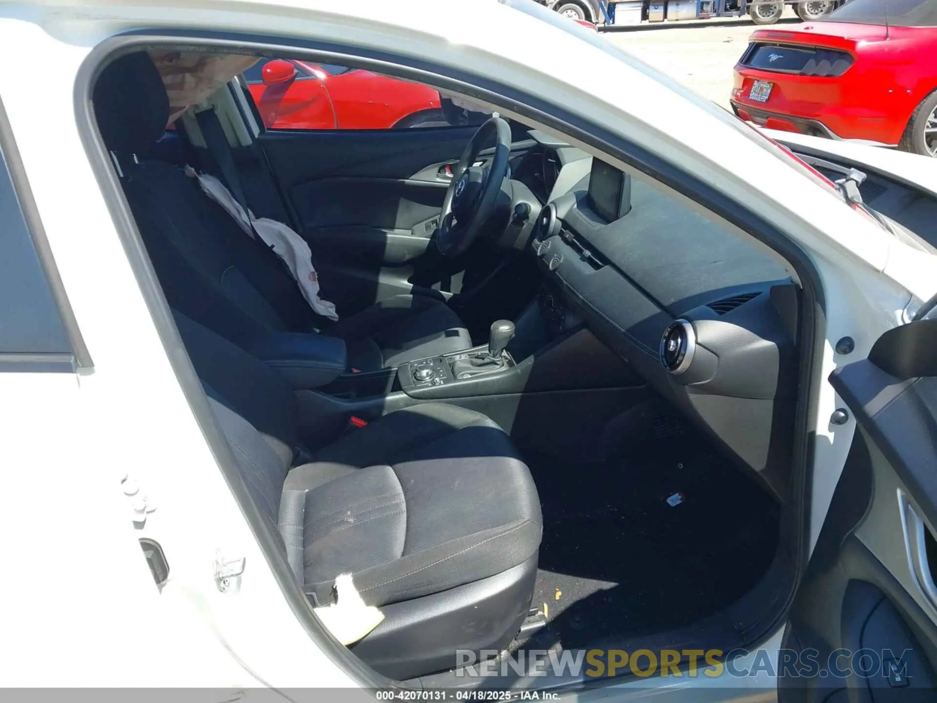 5 Photograph of a damaged car JM1DKDB79K0404043 MAZDA CX-3 2019