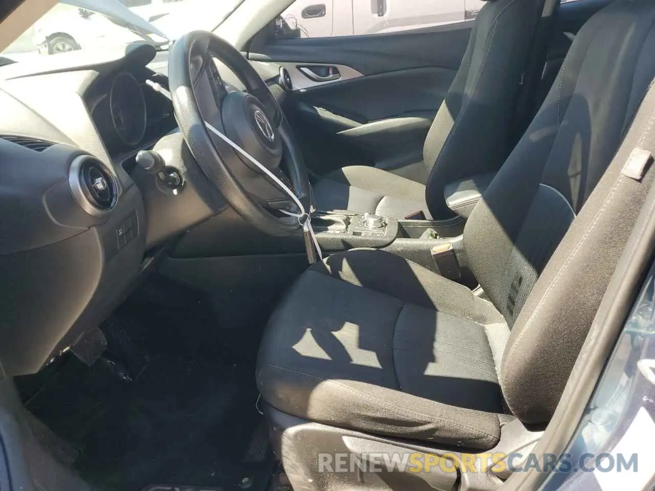 7 Photograph of a damaged car JM1DKDB79K0432117 MAZDA CX-3 2019