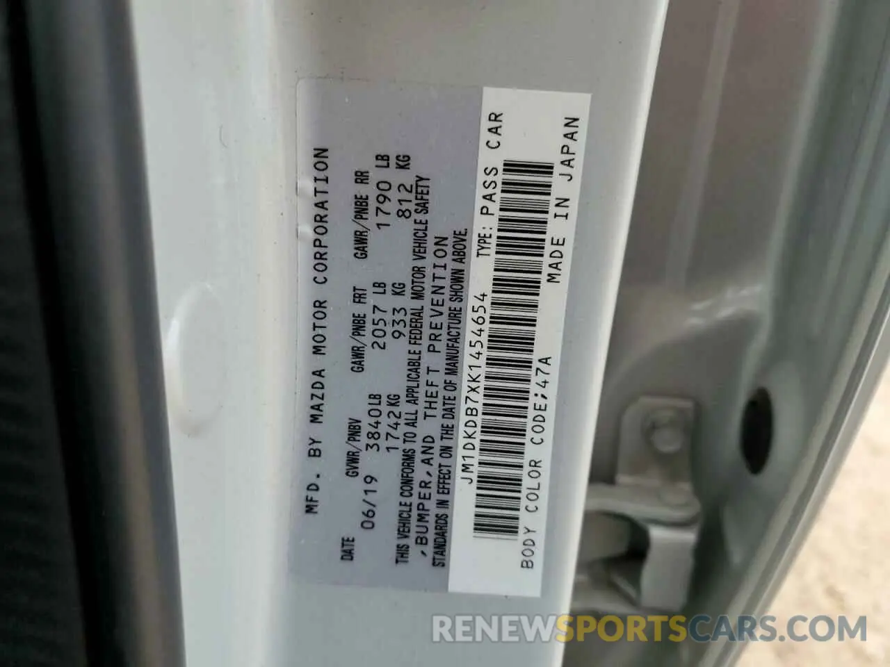 16 Photograph of a damaged car JM1DKDB7XK1454654 MAZDA CX-3 2019