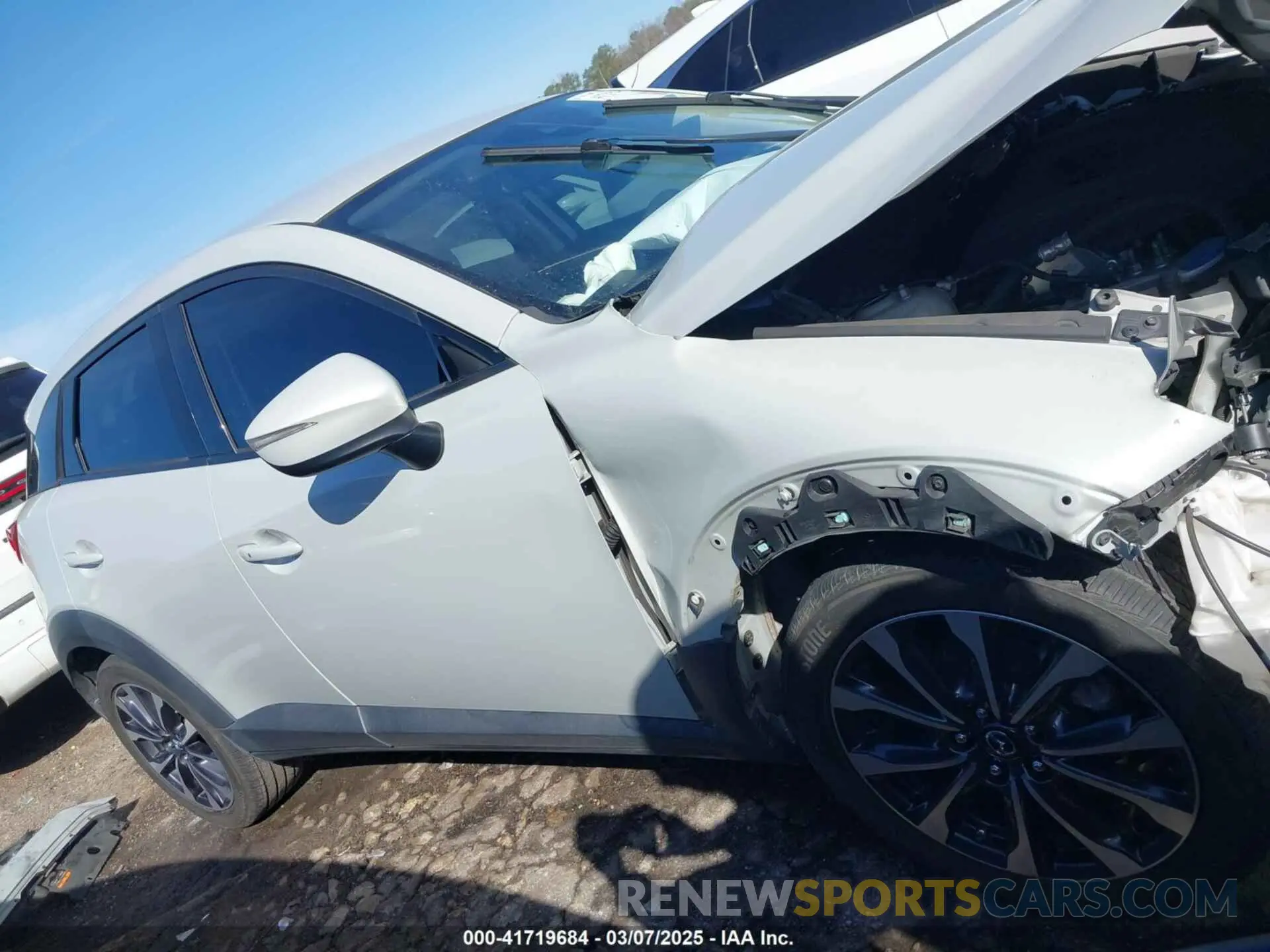 14 Photograph of a damaged car JM1DKDC70K1406403 MAZDA CX-3 2019
