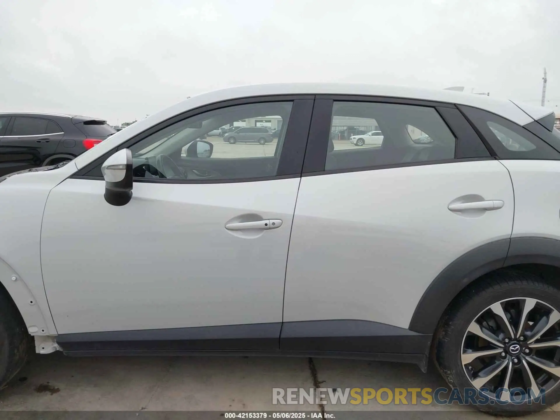 14 Photograph of a damaged car JM1DKDC71K1420987 MAZDA CX-3 2019