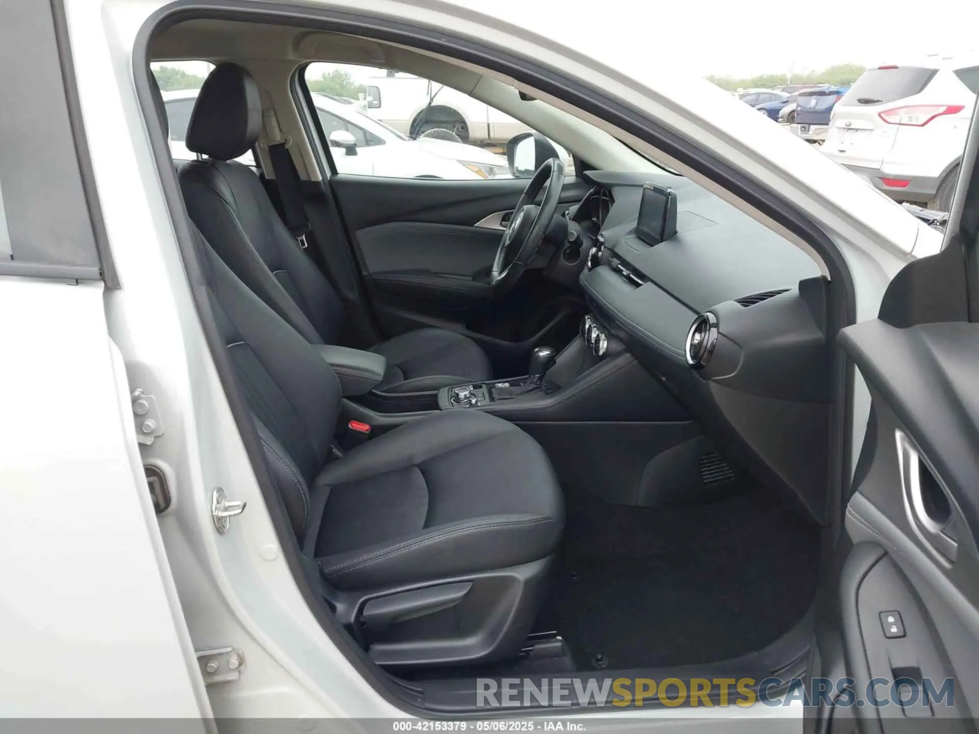 5 Photograph of a damaged car JM1DKDC71K1420987 MAZDA CX-3 2019