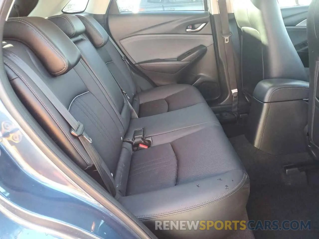11 Photograph of a damaged car JM1DKDC71K1446750 MAZDA CX-3 2019