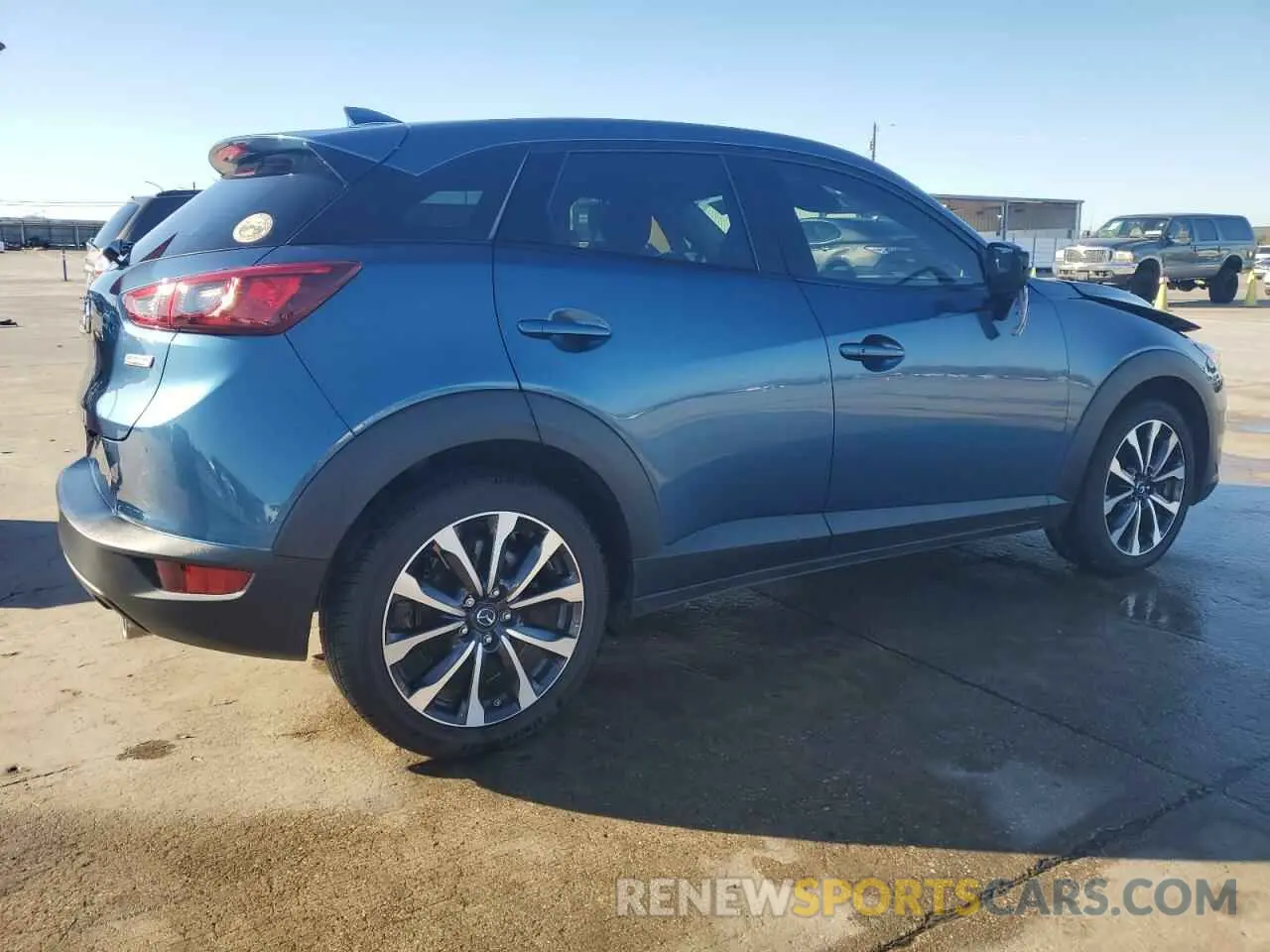 3 Photograph of a damaged car JM1DKDC71K1446750 MAZDA CX-3 2019
