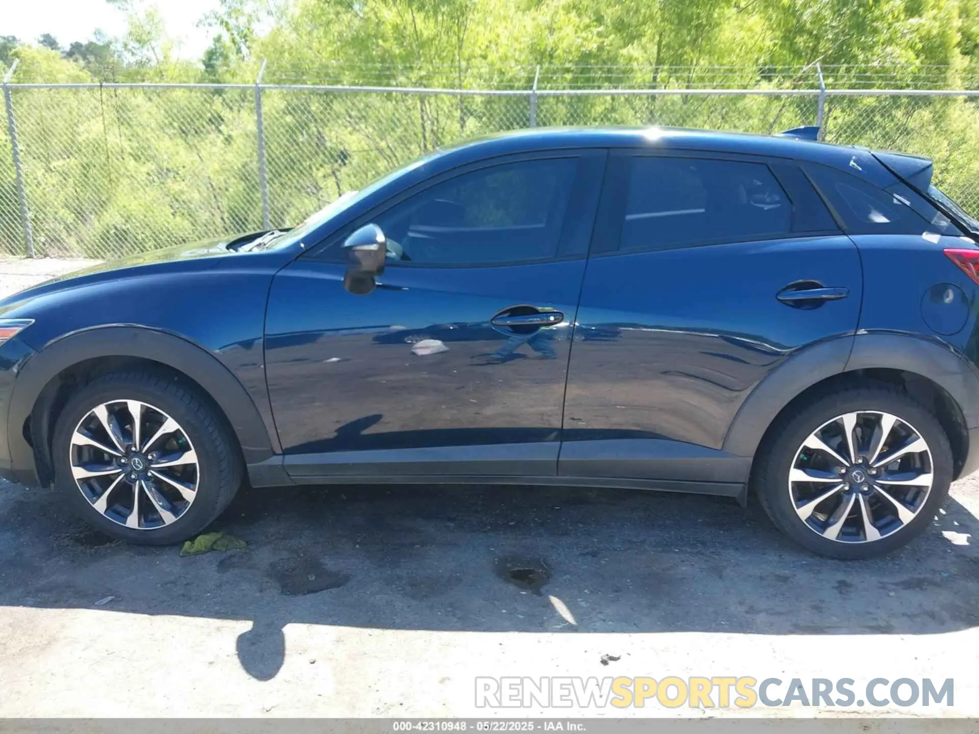 14 Photograph of a damaged car JM1DKDC72K0402522 MAZDA CX-3 2019