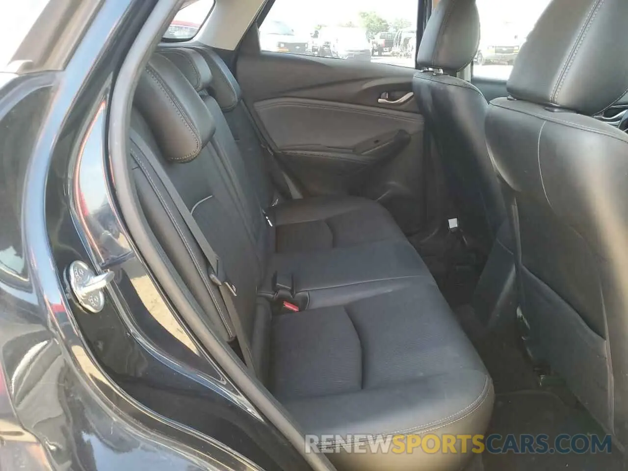 10 Photograph of a damaged car JM1DKDC73K0424349 MAZDA CX-3 2019