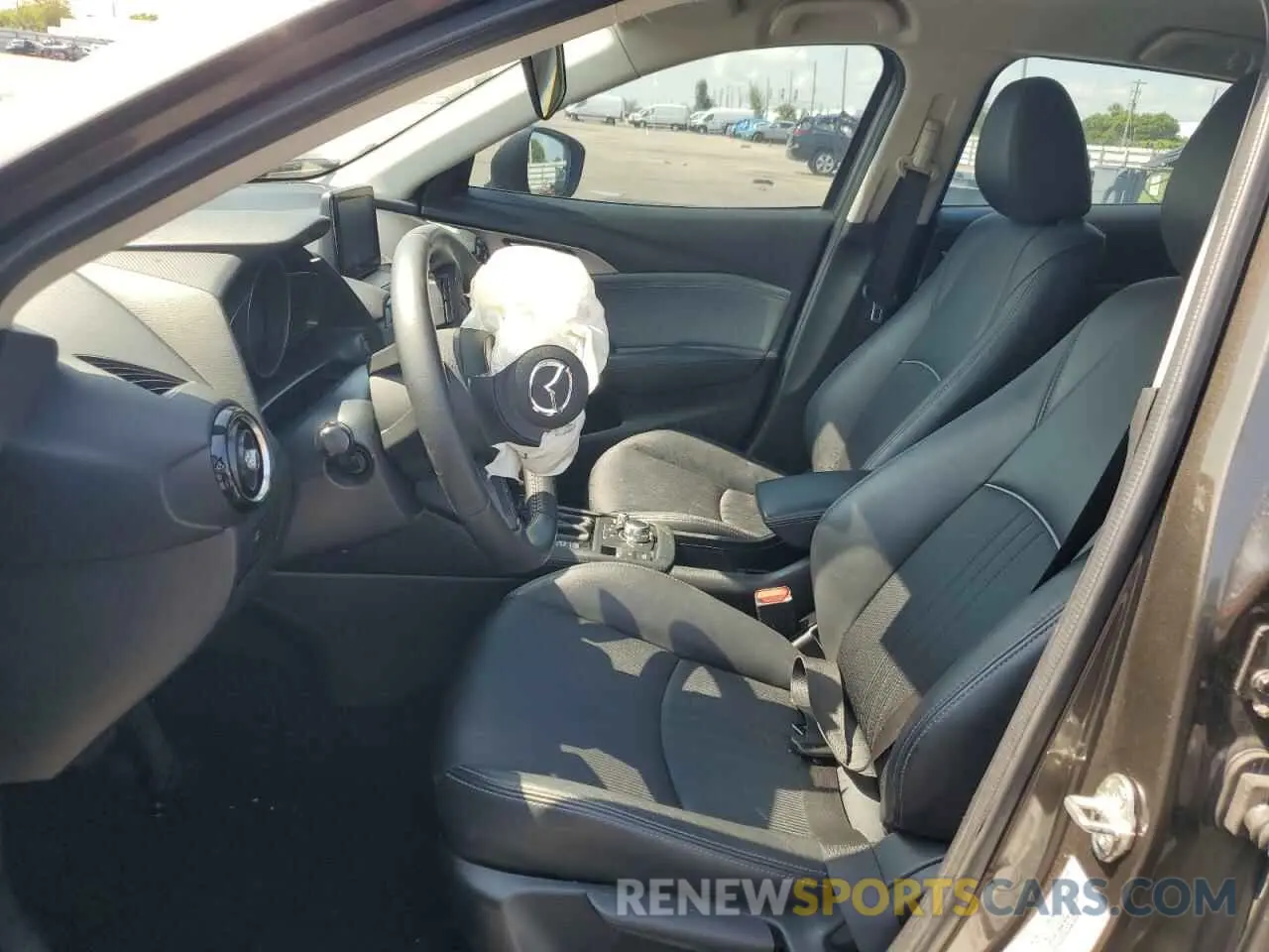 7 Photograph of a damaged car JM1DKDC73K1406427 MAZDA CX-3 2019