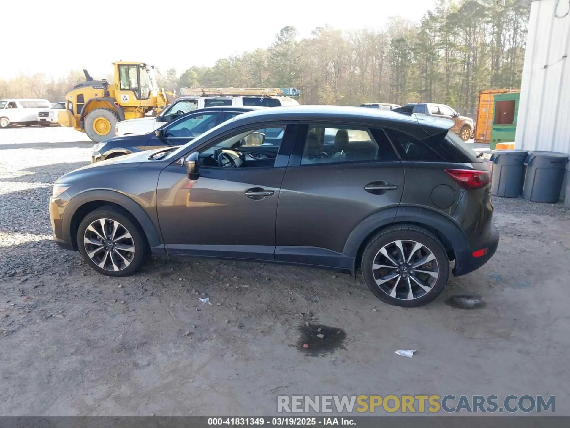 13 Photograph of a damaged car JM1DKDC76K0404001 MAZDA CX-3 2019