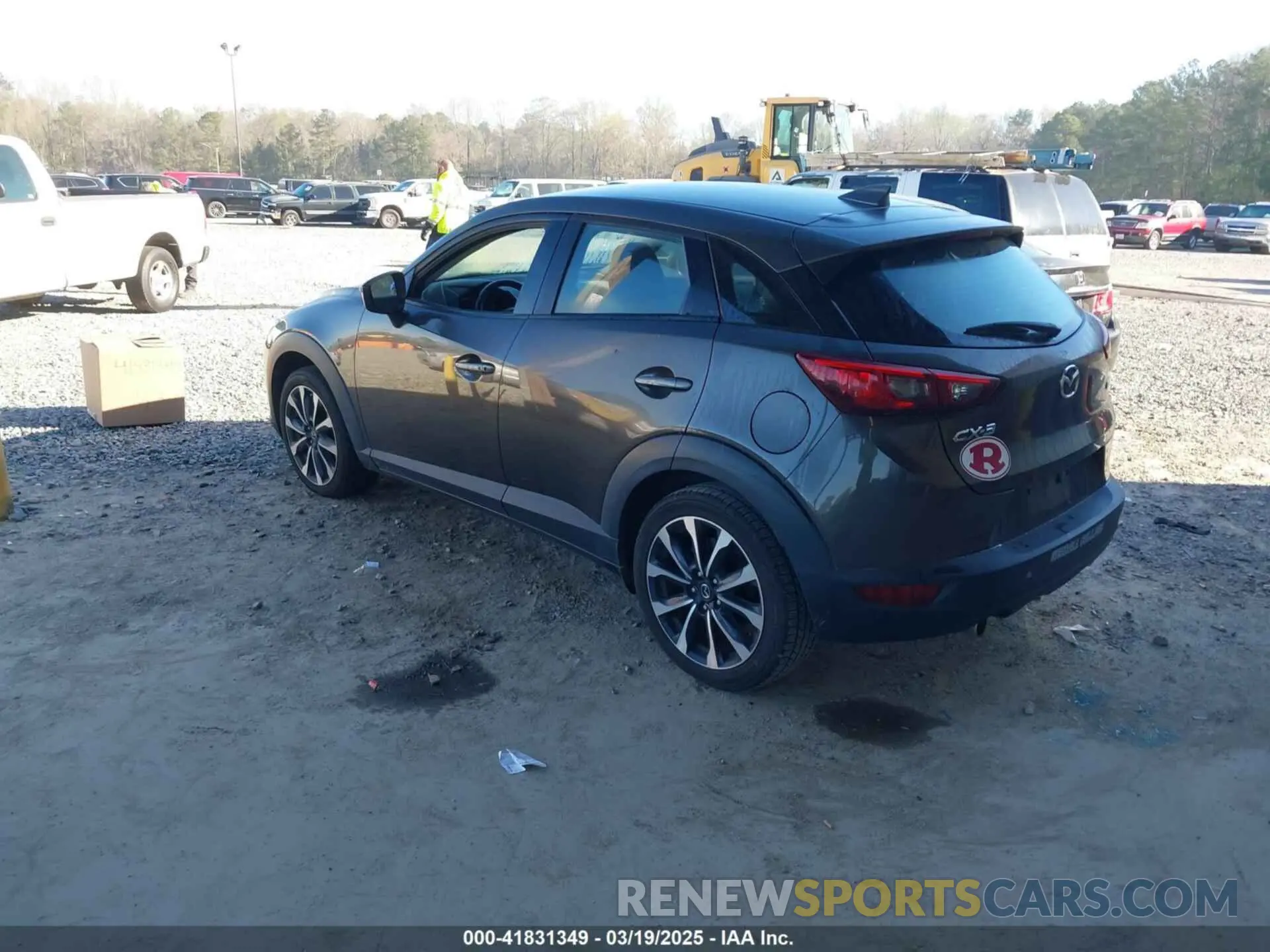 3 Photograph of a damaged car JM1DKDC76K0404001 MAZDA CX-3 2019