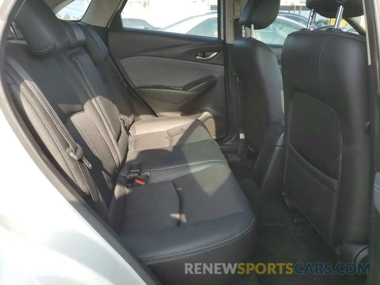 11 Photograph of a damaged car JM1DKDC76K1401187 MAZDA CX-3 2019