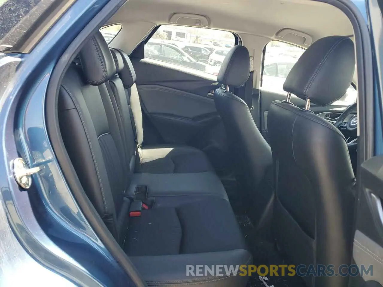 10 Photograph of a damaged car JM1DKDC79K0403635 MAZDA CX-3 2019