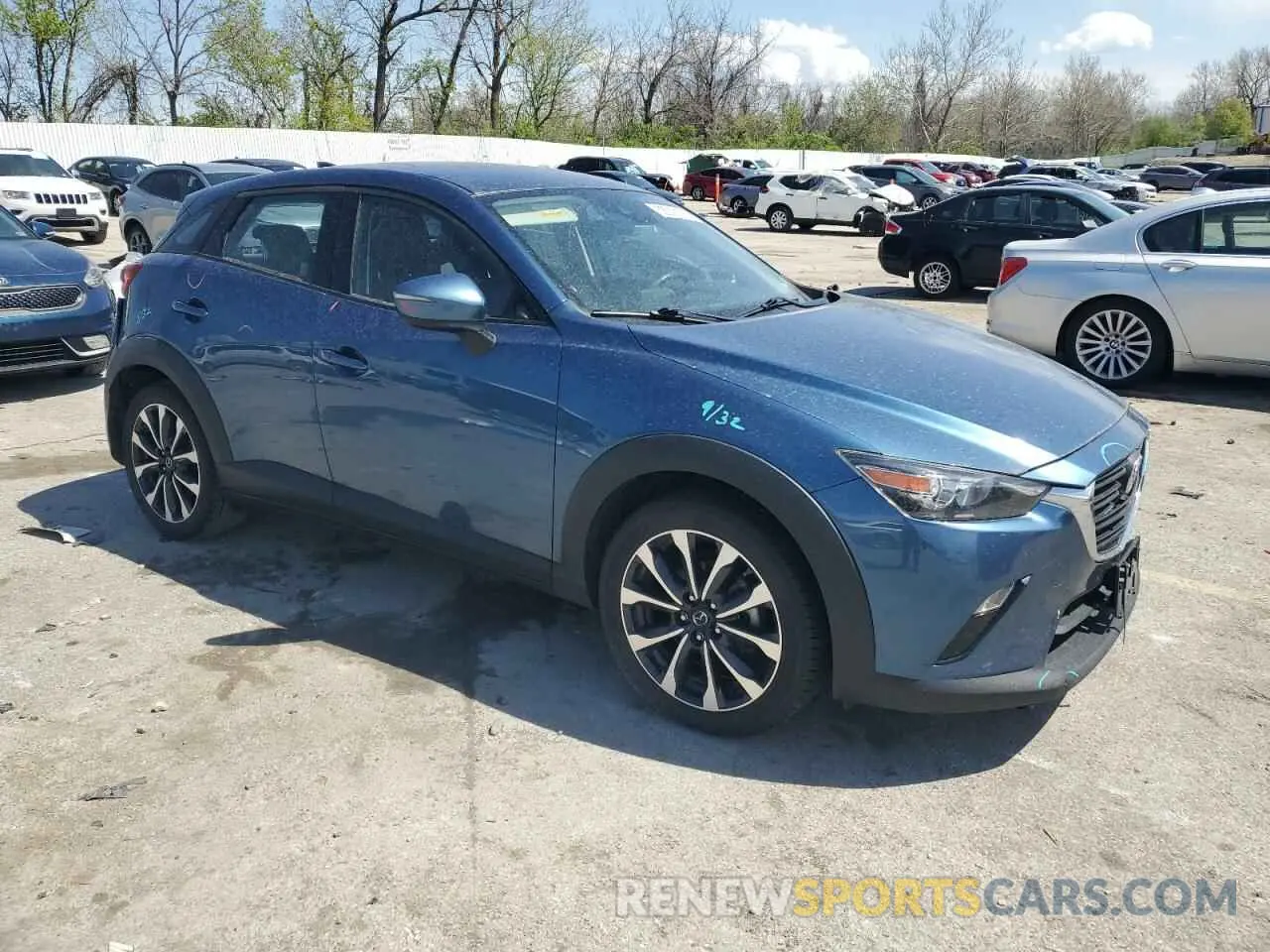 4 Photograph of a damaged car JM1DKDC79K0403635 MAZDA CX-3 2019