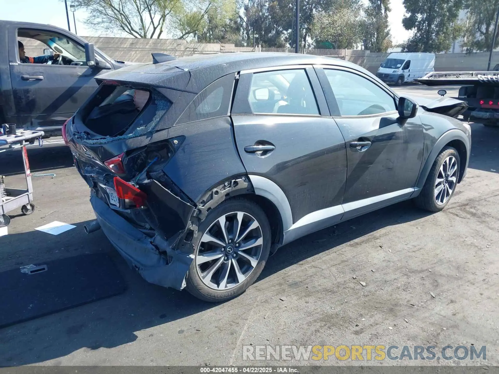 4 Photograph of a damaged car JM1DKDC7XK1406974 MAZDA CX-3 2019