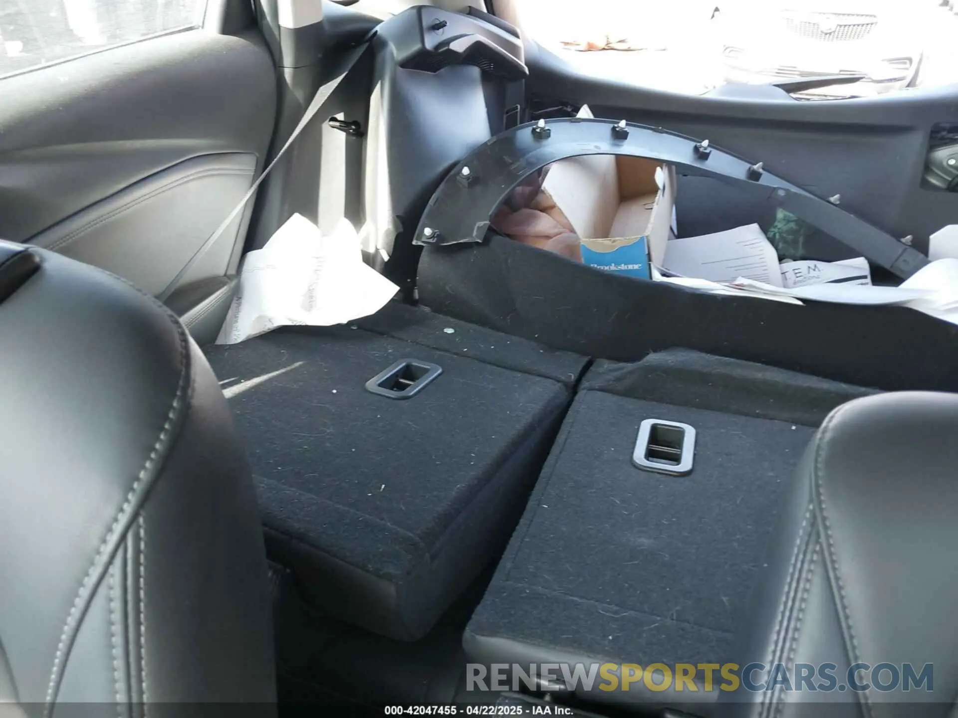 8 Photograph of a damaged car JM1DKDC7XK1406974 MAZDA CX-3 2019