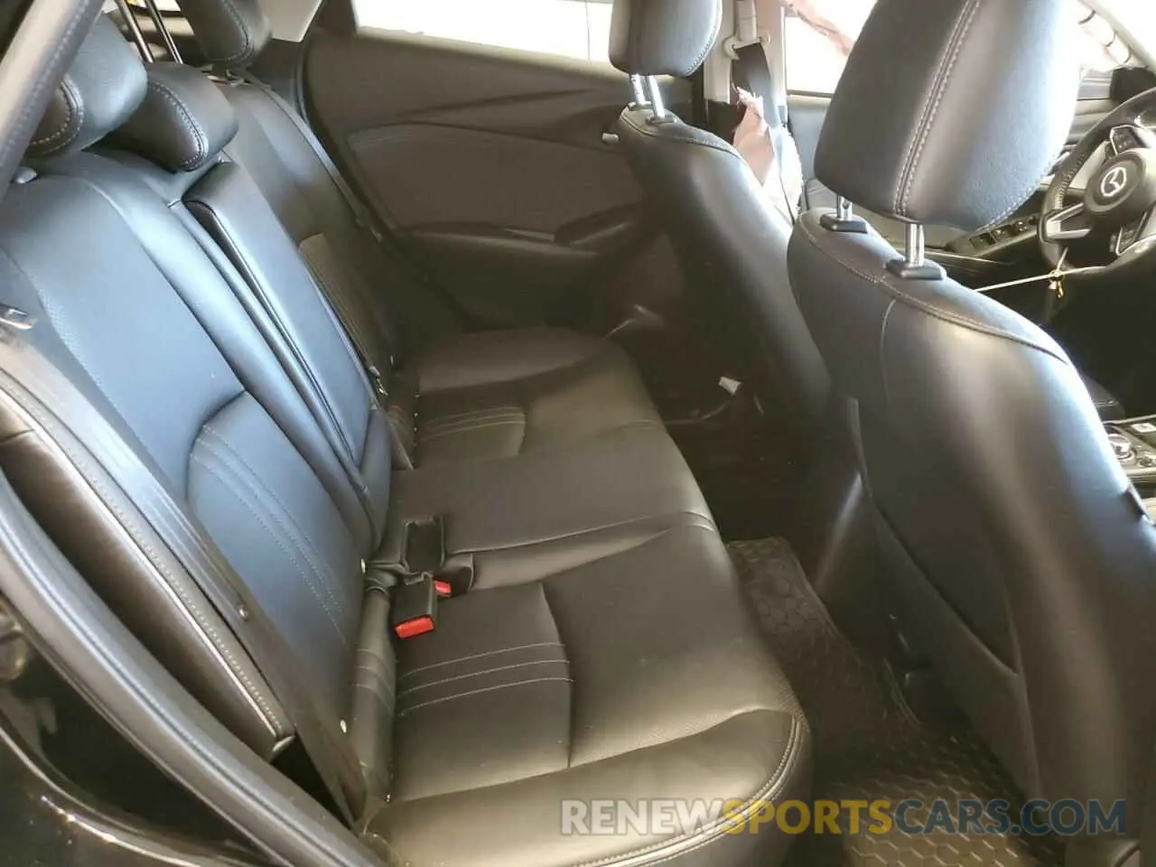 10 Photograph of a damaged car JM1DKDD72K1401203 MAZDA CX-3 2019