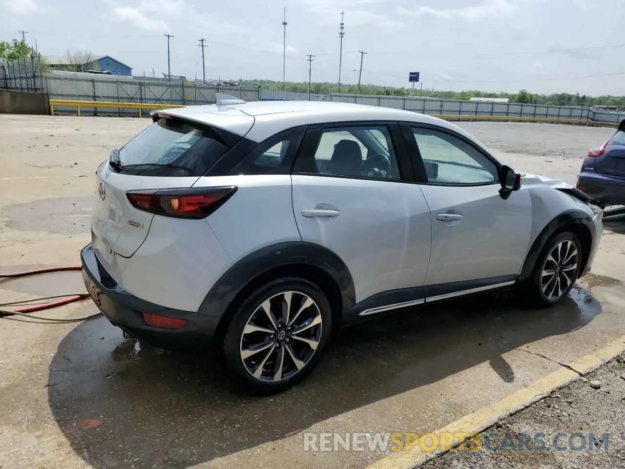 3 Photograph of a damaged car JM1DKDD78K0402295 MAZDA CX-3 2019