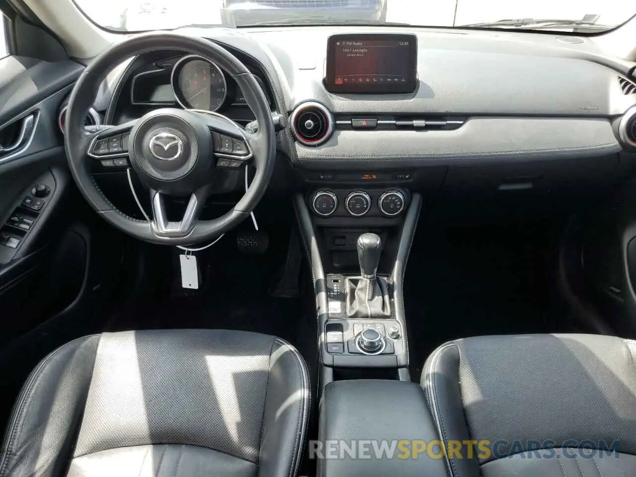 8 Photograph of a damaged car JM1DKDD78K0402295 MAZDA CX-3 2019