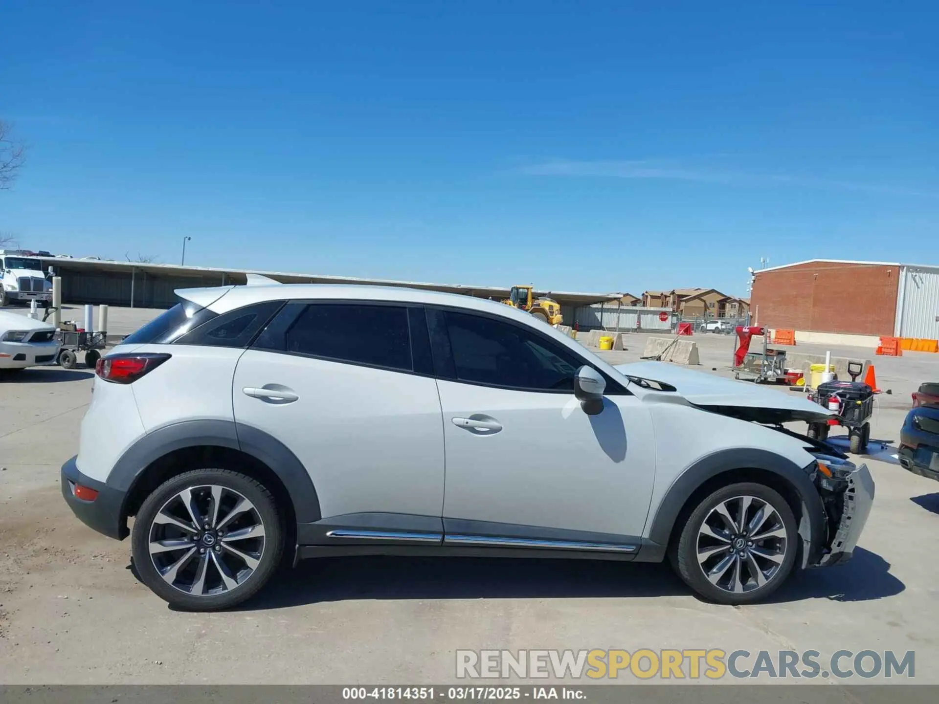 14 Photograph of a damaged car JM1DKDD78K0408033 MAZDA CX-3 2019