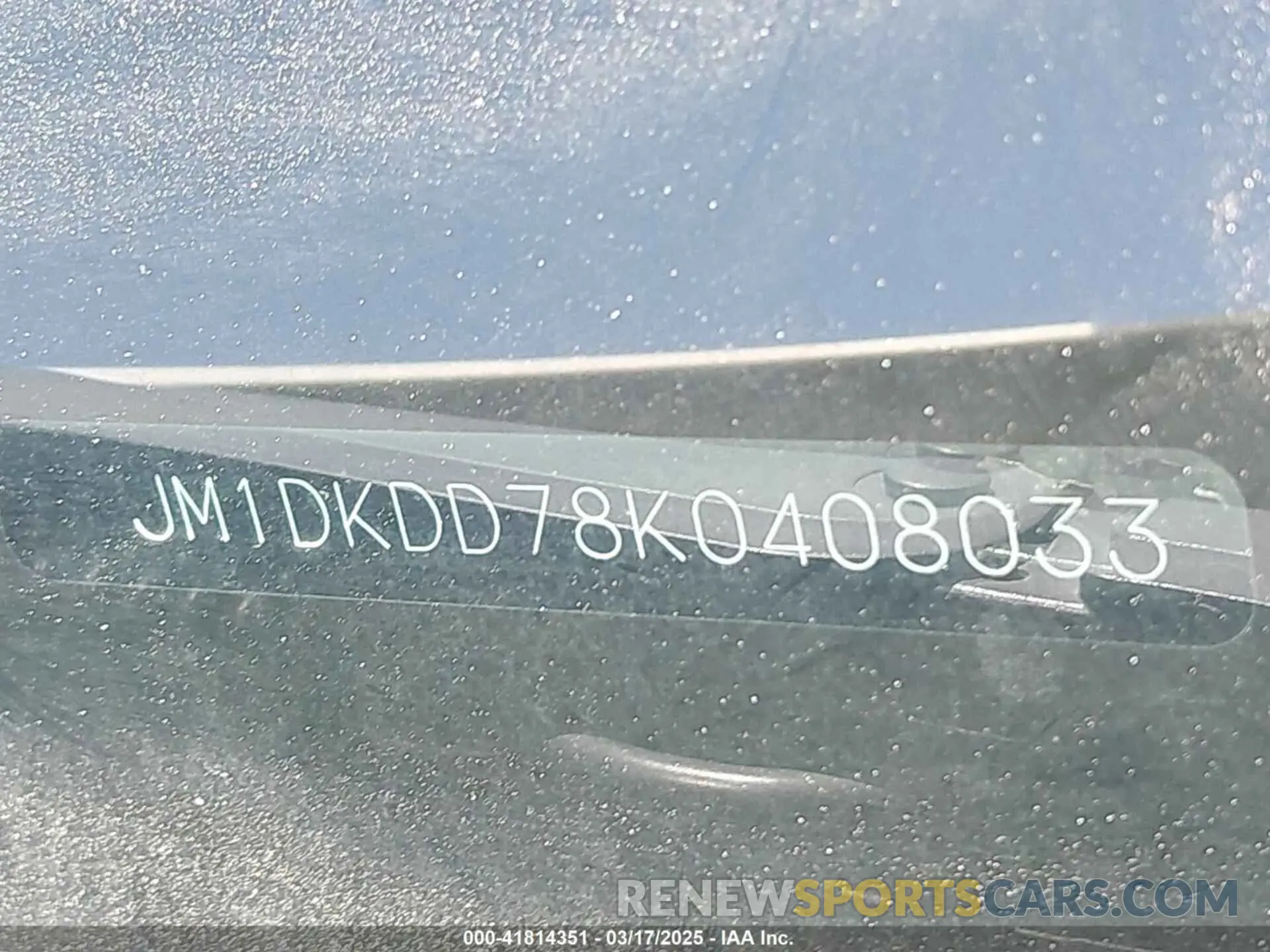 18 Photograph of a damaged car JM1DKDD78K0408033 MAZDA CX-3 2019