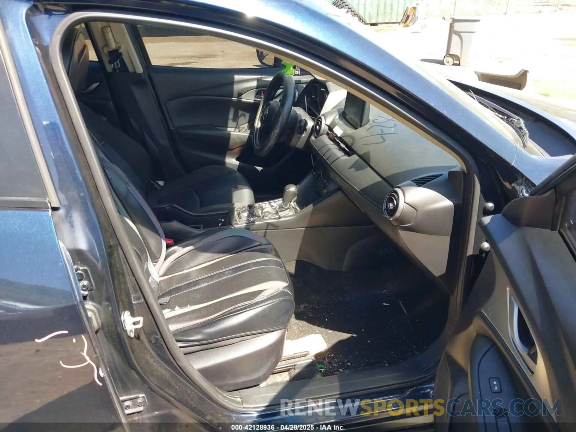 5 Photograph of a damaged car JM1DKFB70K1451421 MAZDA CX-3 2019