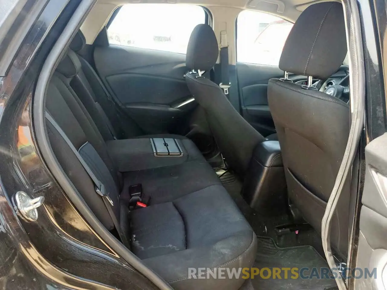 11 Photograph of a damaged car JM1DKFB72K1460962 MAZDA CX-3 2019