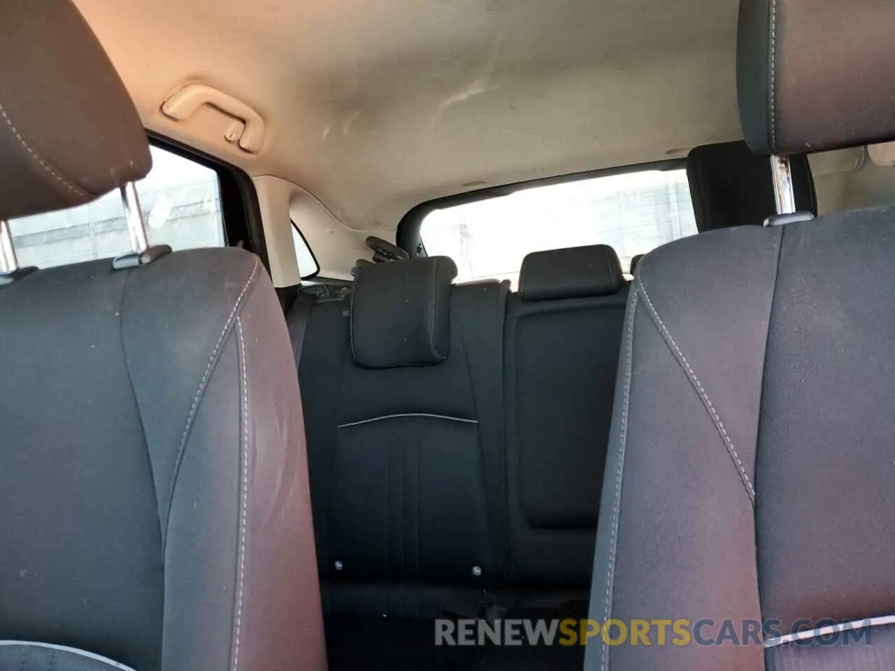 10 Photograph of a damaged car JM1DKFB73K0406480 MAZDA CX-3 2019