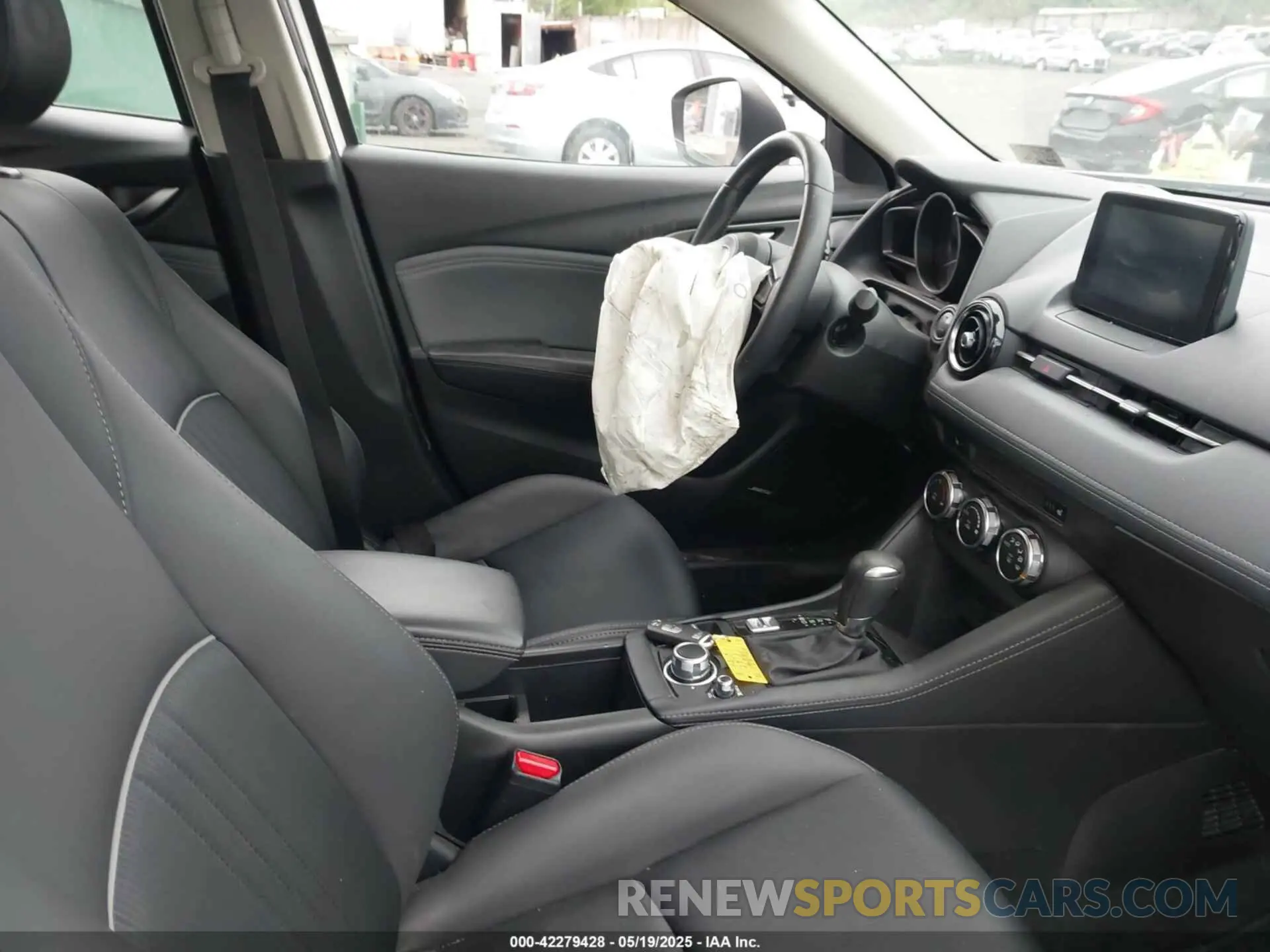 5 Photograph of a damaged car JM1DKFC70K0424269 MAZDA CX-3 2019