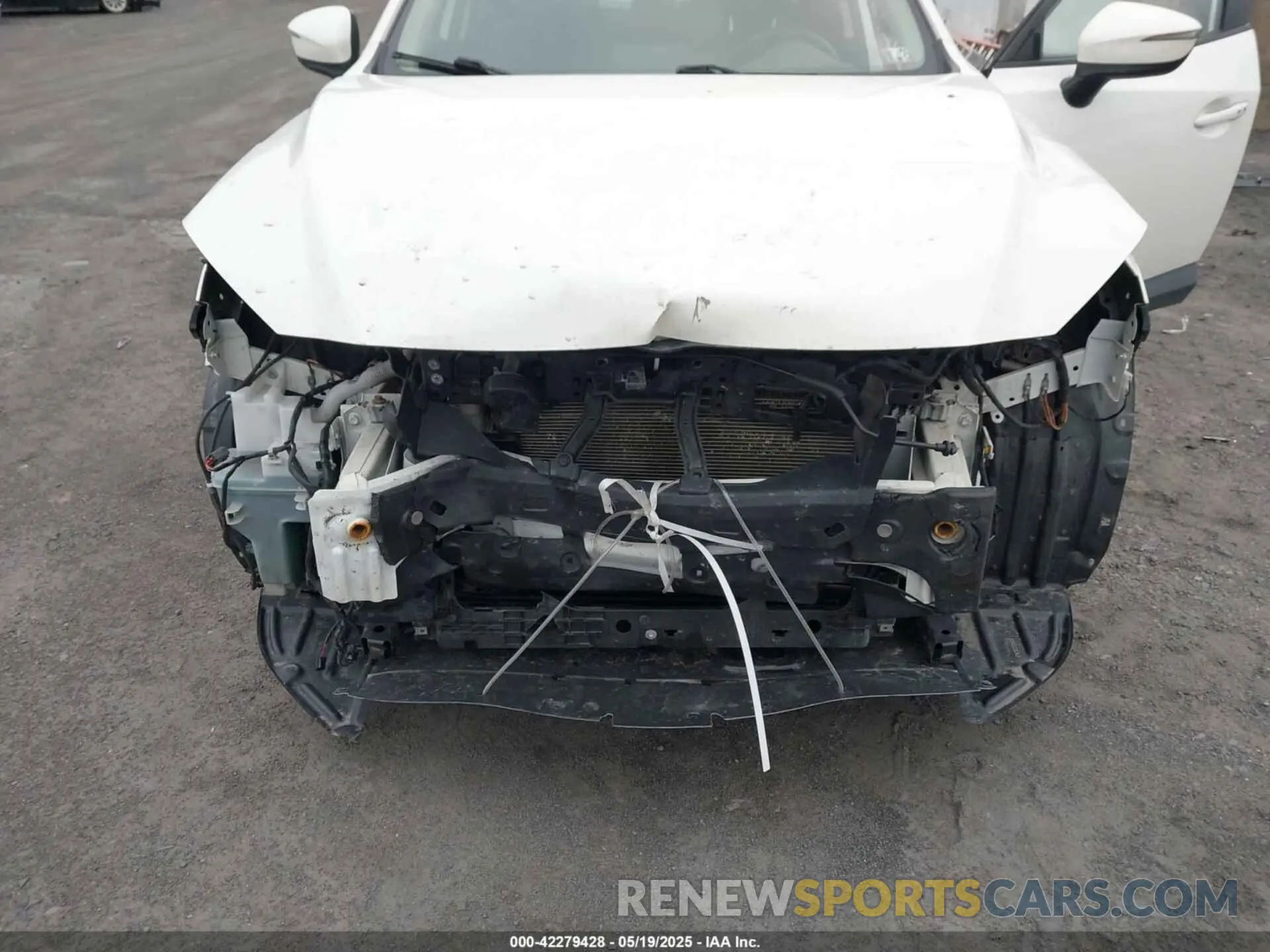 6 Photograph of a damaged car JM1DKFC70K0424269 MAZDA CX-3 2019
