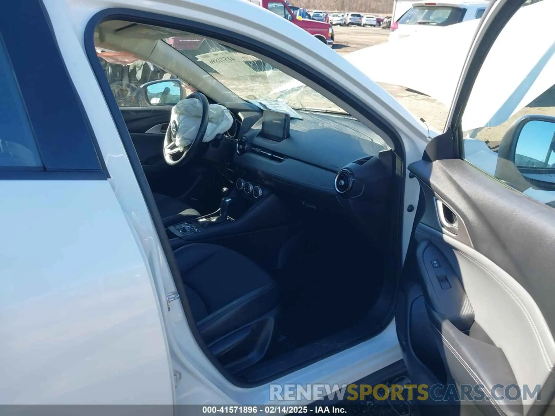 5 Photograph of a damaged car JM1DKFC70K0428242 MAZDA CX-3 2019