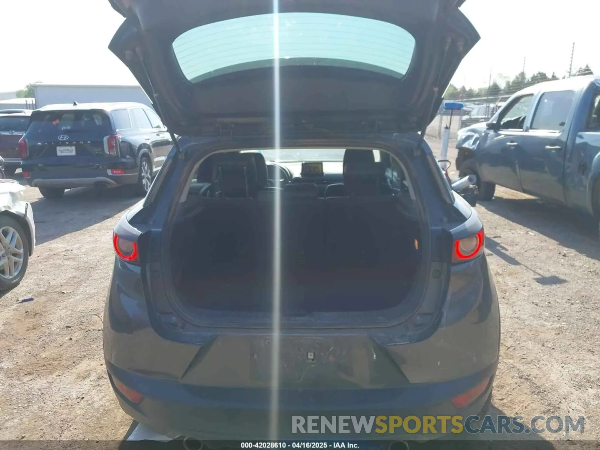 16 Photograph of a damaged car JM1DKFC70K0445901 MAZDA CX-3 2019