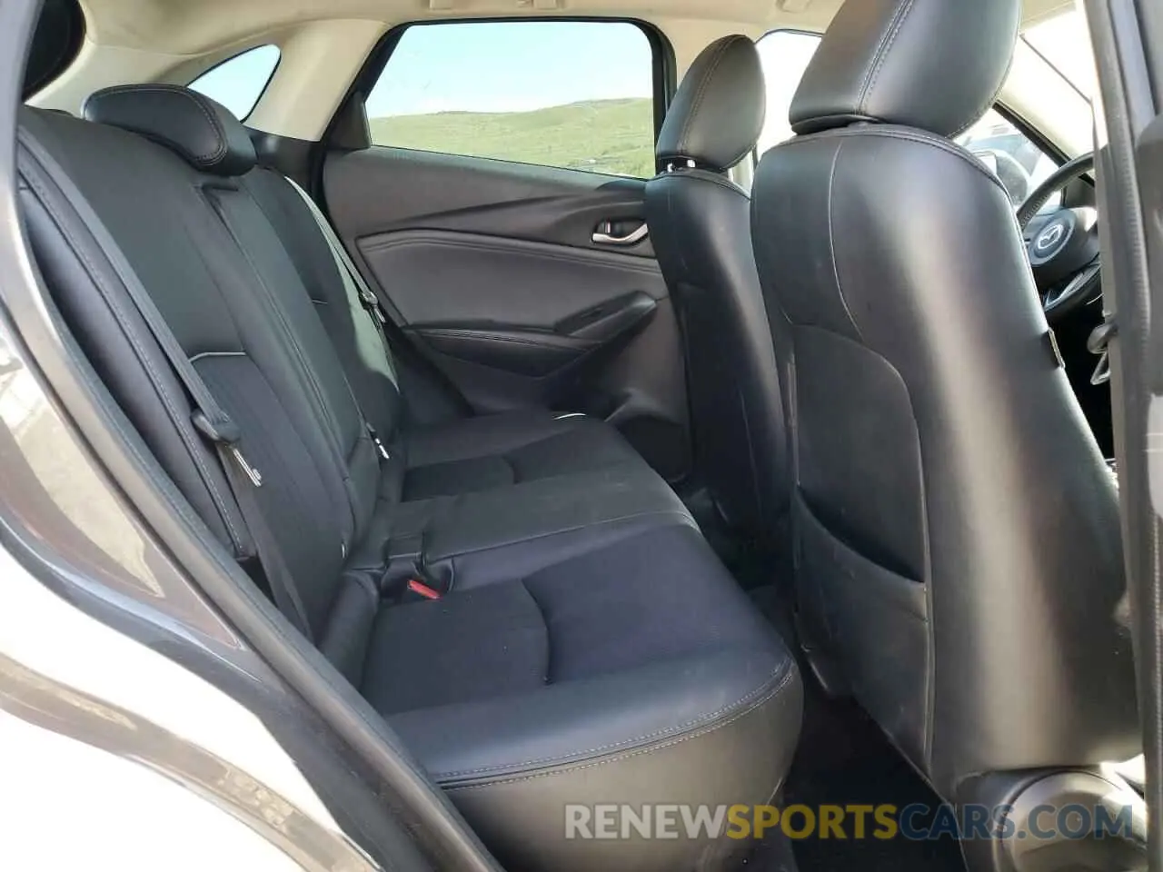 10 Photograph of a damaged car JM1DKFC72K0430266 MAZDA CX-3 2019