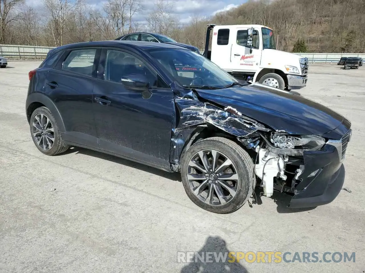 4 Photograph of a damaged car JM1DKFC72K1420105 MAZDA CX-3 2019