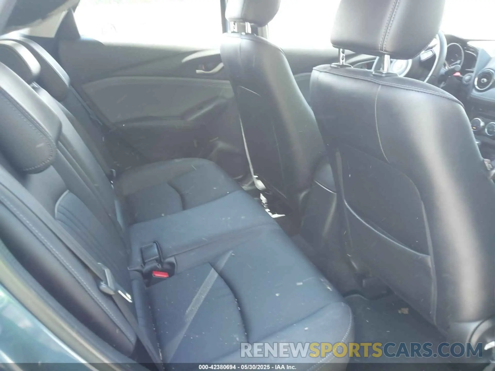 8 Photograph of a damaged car JM1DKFC72K1459583 MAZDA CX-3 2019