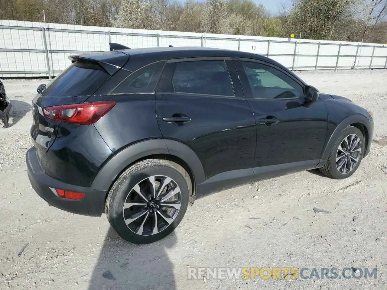 3 Photograph of a damaged car JM1DKFC74K1453221 MAZDA CX-3 2019